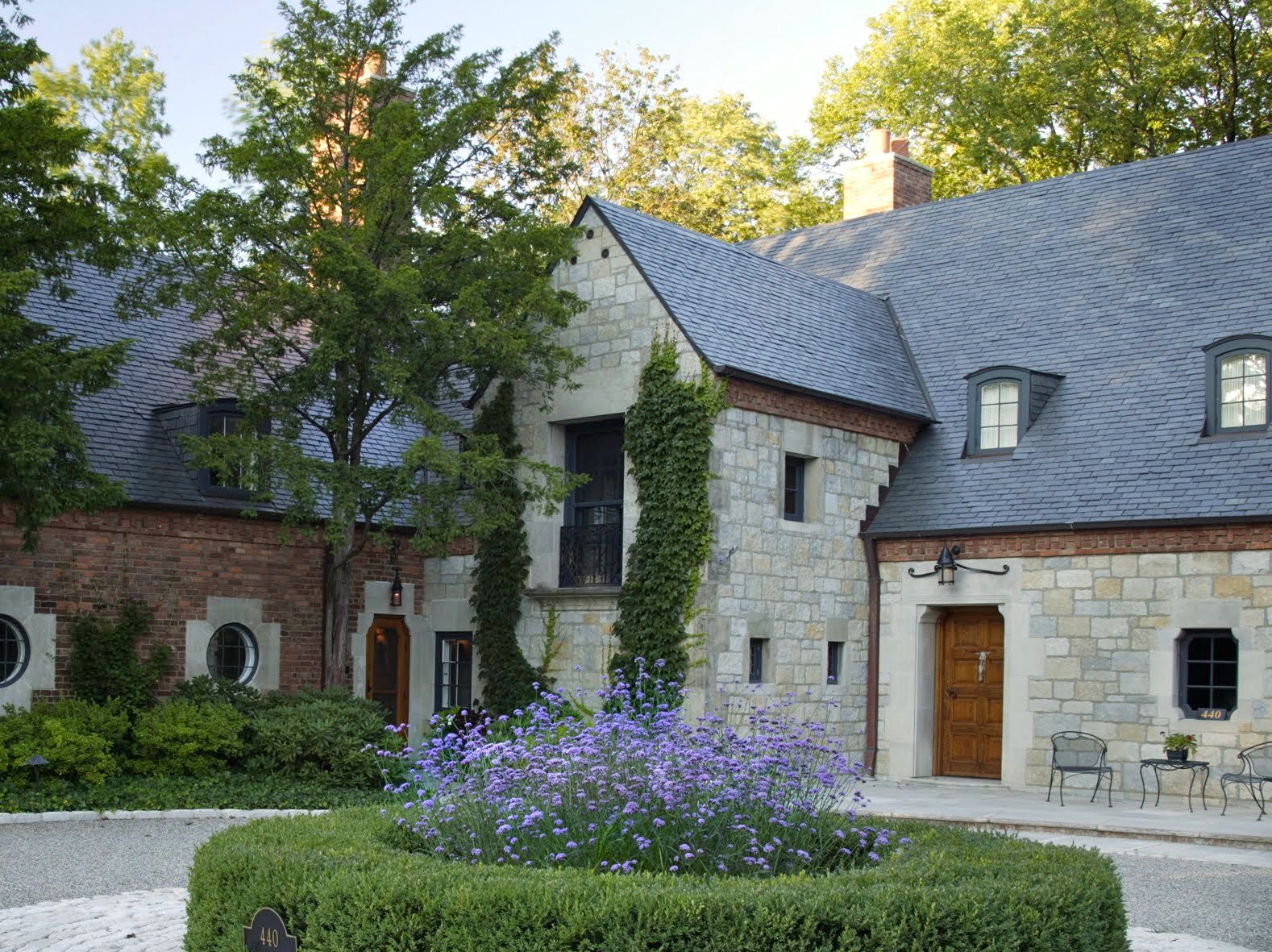 Archive 009: a traditional new-construction home by Mosher Dolan